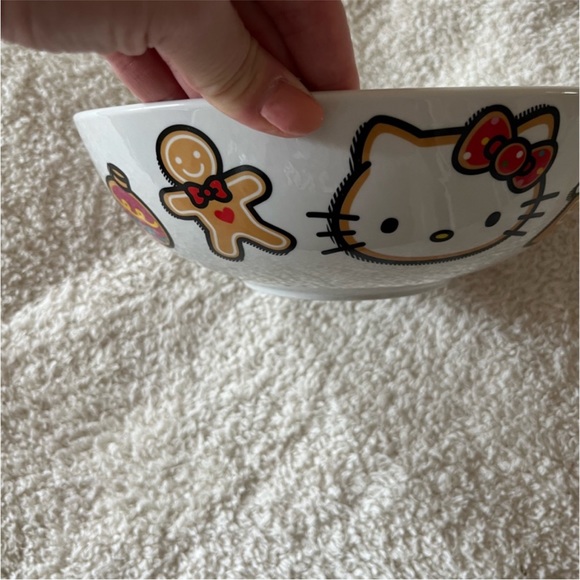 Hello Kitty Gingerbread Large Bowl. - Picture 2 of 4